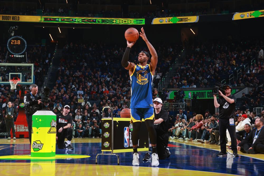 部向欧足联 部向欧足联