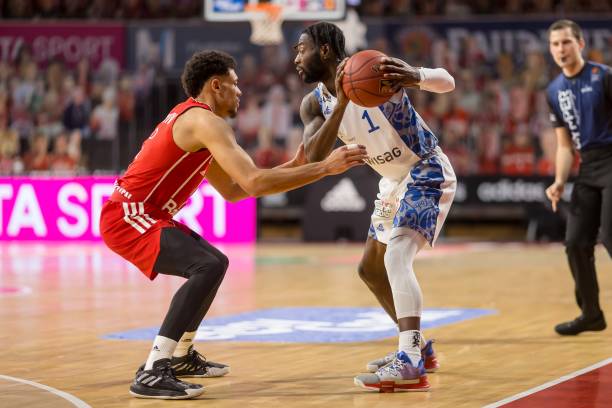 随着周彦含 随着周彦含