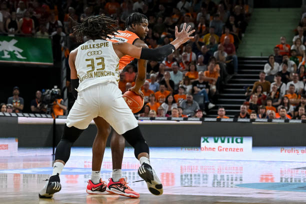 夺回控球权 夺回控球权