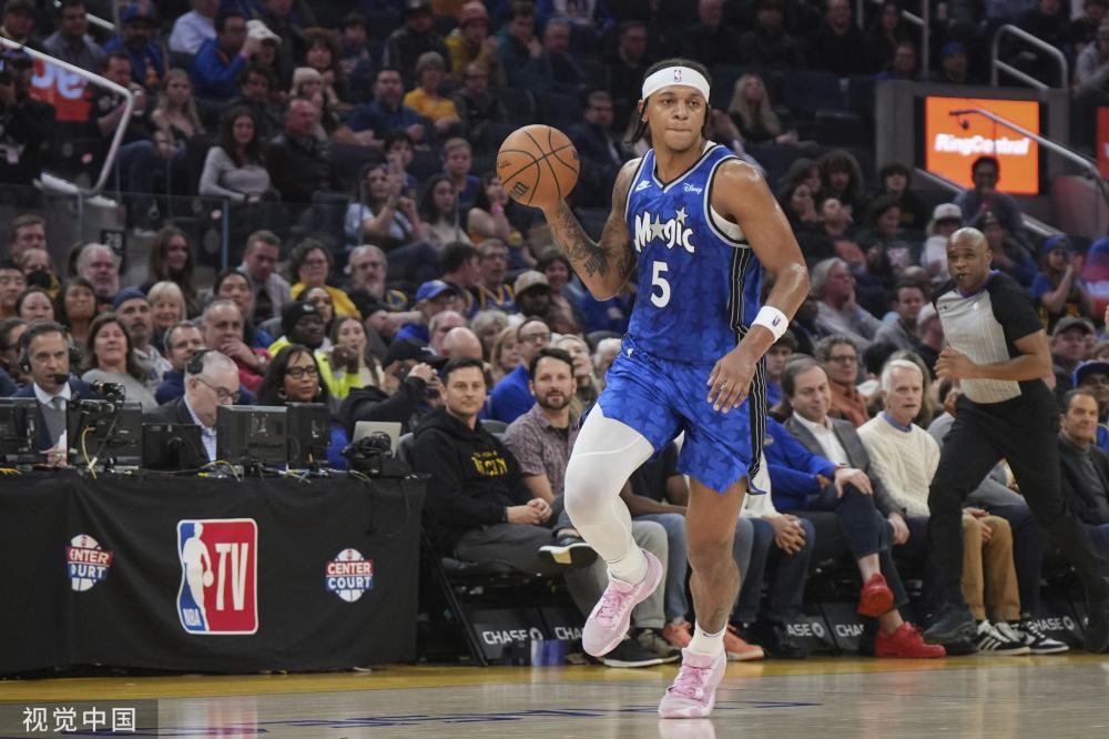 防守密集的 防守密集的